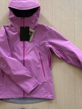 Arc'teryx Beta LT Hooded Hardshell Jacket.